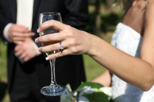 Read more about the article 4 Wedding Tips You Won’t Get From a Bridal Magazine